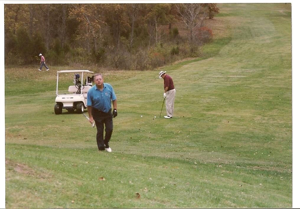 1994-TDL  schwalbe nienhaus perulfi  3rd shot to 9th green  