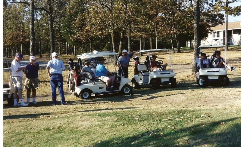 1995-TDL  after 27 holes --- waiting for last group to come 