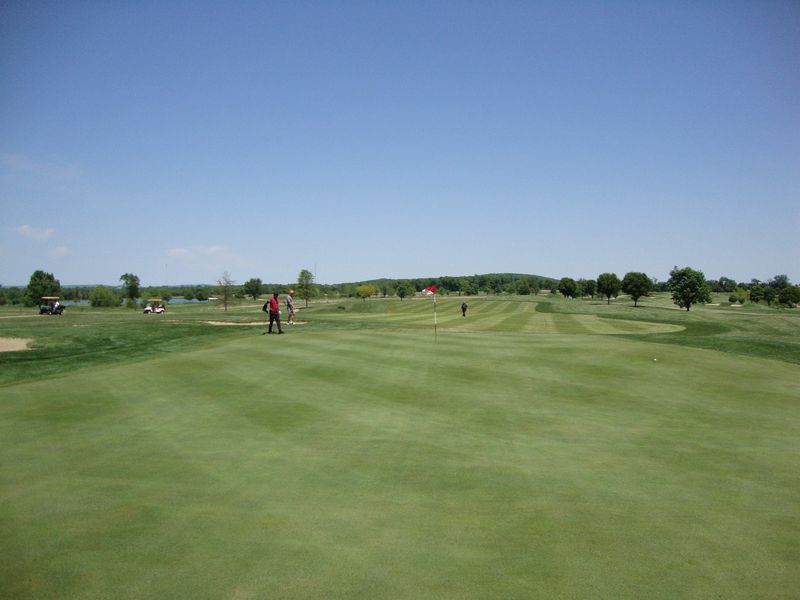 2010 Crown Pointe--Gilmore & Perulfi 18th green (morning round)--Schwalbe in fairway