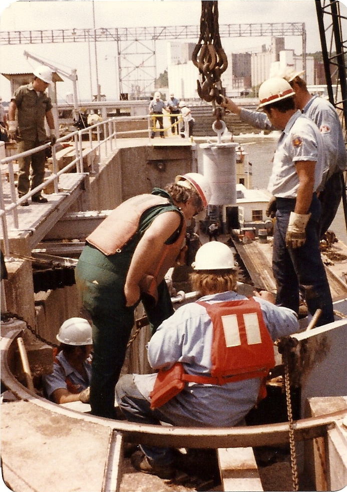 Circa 1986-Larry Stahlschmidt Supervises Gudgeon Pin Installation-L&D 26