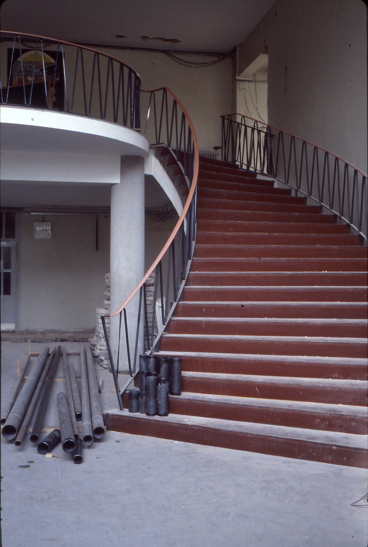 LHS-Main Stairs