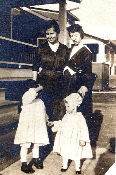 Babe Fisher, Cordelia Wahl, Naomi Ewing & Kathryn Fourey